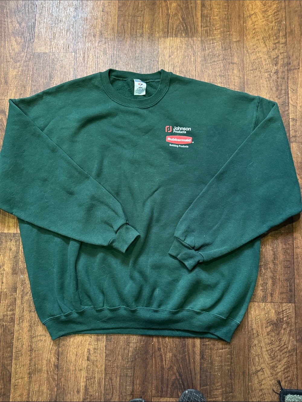 Rubbermaid Dark Green Crewneck Sweatshirt with Chest Logo